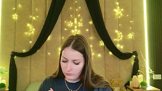 Anora Mills online show from March 2026 07:58:01 AM