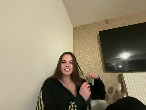 Snapshot of alixxxm7 chatting on February 2026 09:34:01 PM alixxxm7 online show from February 2026 09:34:01 PM