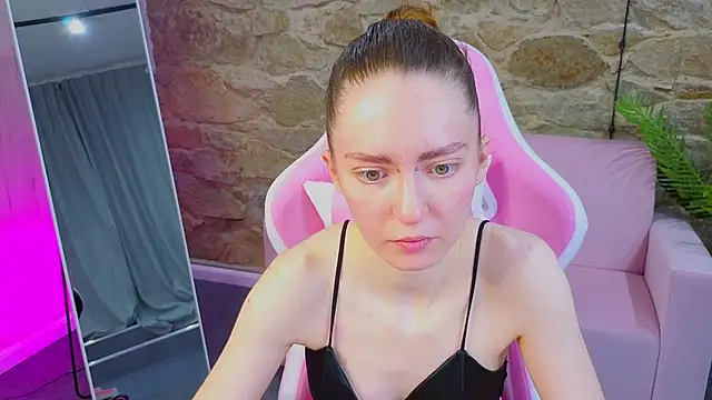 KristineValbuena online show from February 2026 01:55:02 AM