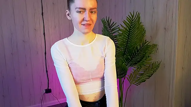 KristineValbuena online show from February 2026 01:23:01 AM