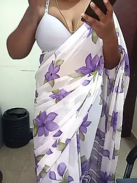 Snapshot of Chinnima143 chatting on February 2026 04:19:01 PM Chinnima143 online show from February 2026 04:19:01 PM