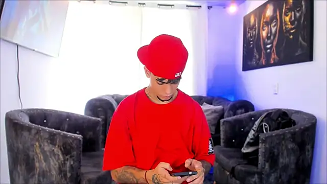 Snapshot of miguel_aguirre_ chatting on February 2026 02:15:02 PM miguel aguirre online show from February 2026 02:15:02 PM