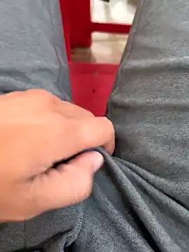 Snapshot of Castrol1289 chatting on February 2026 06:21:02 AM Castrol1289 online show from February 2026 06:21:02 AM