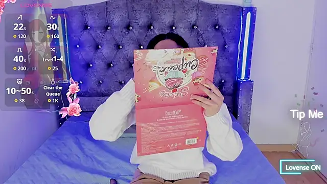 Naughty Elegance online show from February 2026 11:50:01 AM