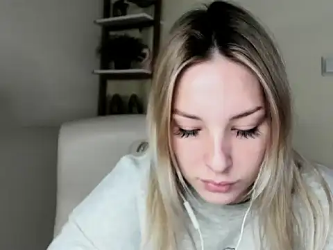 VelvetAngela online show from February 2026 07:47:01 AM