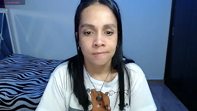 paula lopez   online show from April 2026 11:16:01 PM