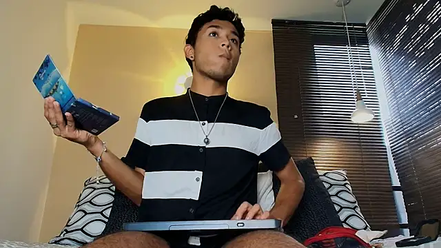 Snapshot of Damon_Salvarote_S chatting on February 2026 07:46:01 PM Damon Salvarote S online show from February 2026 07:46:01 PM