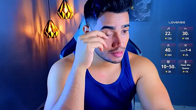 Snapshot of AndresRodriguez1 chatting on April 2026 11:28:01 PM AndresRodriguez1 online show from April 2026 11:28:01 PM