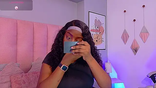 Aitana Oliveira online show from February 2026 08:02:01 PM