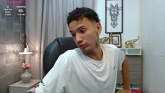 JDWhite18 online show from May 2026 01:55:01 AM