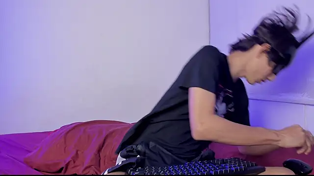 Senpai Lover  online show from May 2026 09:42:02 PM