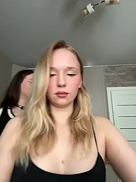 RollDollsi online show from May 2026 04:30:02 AM