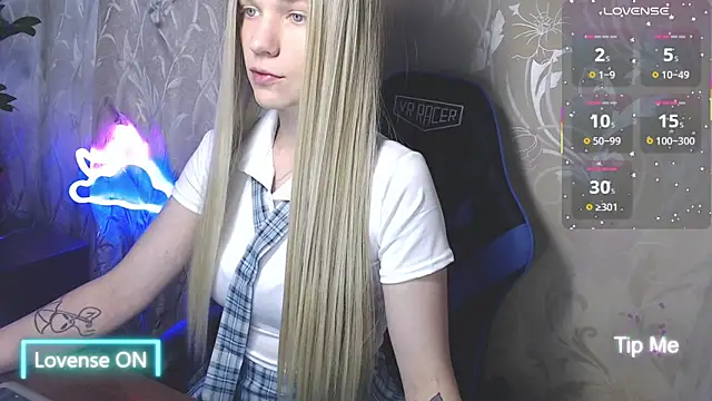 Snapshot of Shiny_Victoria chatting on June 2026 07:57:01 AM Shiny Victoria online show from June 2026 07:57:01 AM