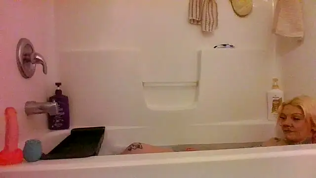 Snapshot of CrystalMaria8 chatting on February 2026 12:48:02 PM CrystalMaria8 online show from February 2026 12:48:02 PM