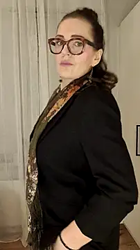 Snapshot of Bella_Velour chatting on February 2026 06:21:02 AM Bella Velour online show from February 2026 06:21:02 AM