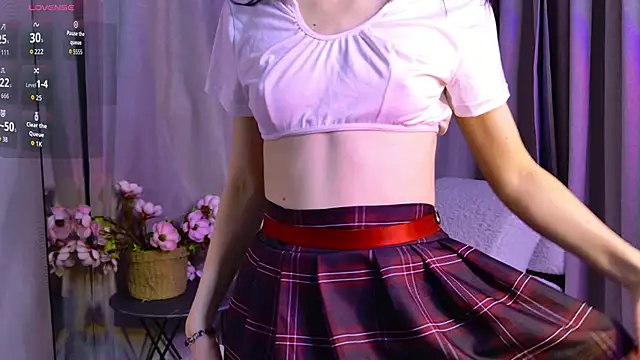 NicoleLuxe online show from March 2026 07:09:01 PM