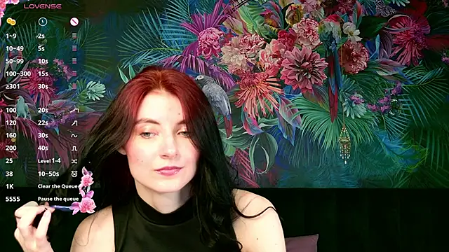NicoleLuxe online show from May 2026 07:20:01 PM
