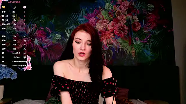 NicoleLuxe online show from May 2026 06:14:02 PM