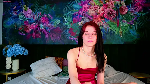 NicoleLuxe online show from May 2026 01:57:16 AM
