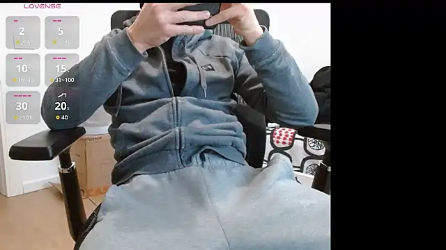 Luca282828 online show from February 2026 09:47:01 AM