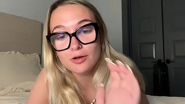 kelseyblu online show from May 2026 11:03:01 PM