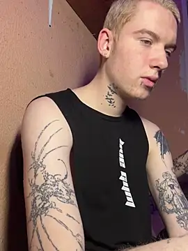 Snapshot of OskarMil chatting on February 2026 12:53:01 AM OskarMil online show from February 2026 12:53:01 AM