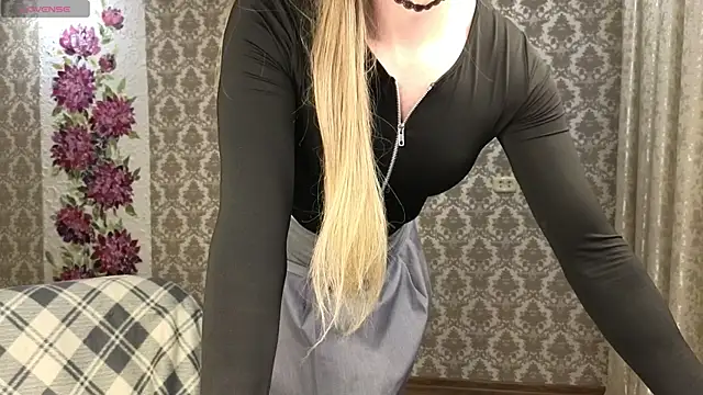 Snapshot of Anna_inHear chatting on June 2026 06:45:02 PM Anna inHear online show from June 2026 06:45:02 PM