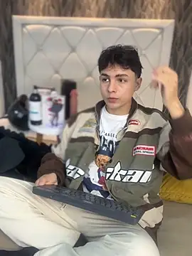 Samu Hott online show from March 2026 08:41:01 PM