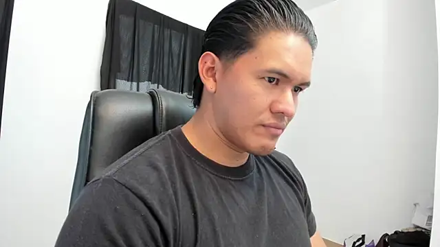 Snapshot of Andres28-2000 chatting on April 2026 02:33:01 PM Andres28-2000 online show from April 2026 02:33:01 PM