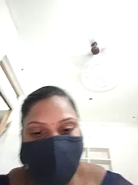 Snapshot of Tamil_Hot_Nisha chatting on February 2026 06:26:01 PM Tamil Hot Nisha online show from February 2026 06:26:01 PM