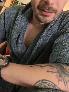 Piratee666 online show from April 2026 07:36:01 AM