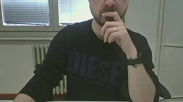 Snapshot of ItalianAlex chatting on March 2026 01:22:01 PM ItalianAlex online show from March 2026 01:22:01 PM