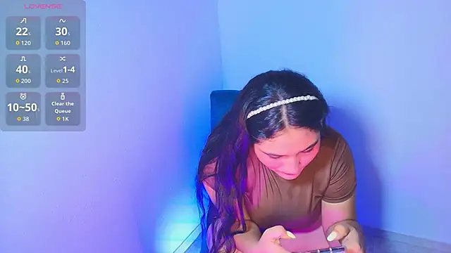 Lya dubois  online show from May 2026 04:01:02 PM