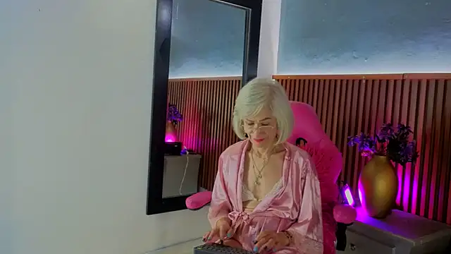 miss monserrate01 online show from May 2026 01:30:02 PM