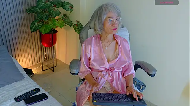 miss monserrate01 online show from July 2026 02:12:02 PM