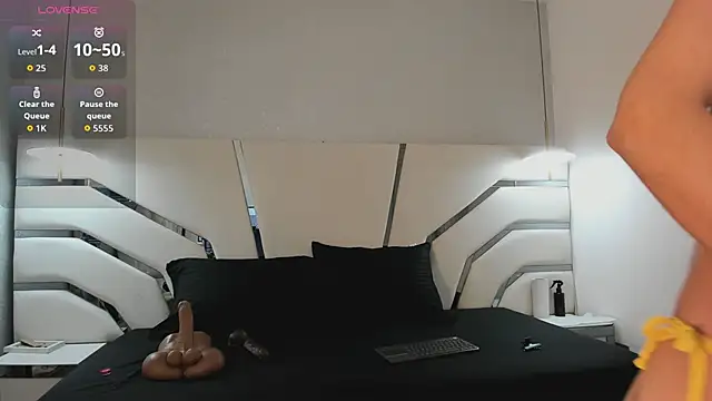 Snapshot of ninna_vinns chatting on February 2026 03:55:02 AM ninna vinns online show from February 2026 03:55:02 AM