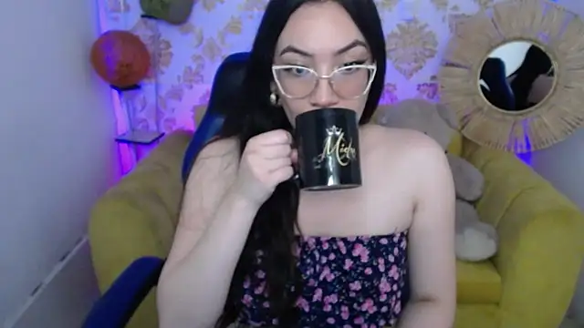 ALISS M  online show from February 2026 08:14:02 PM