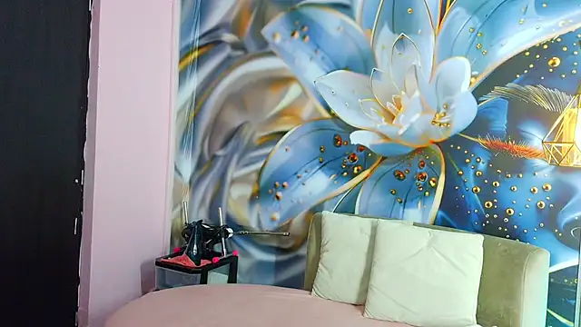 Snapshot of rouxinferno_cr chatting on February 2026 03:37:02 AM rouxinferno cr online show from February 2026 03:37:02 AM