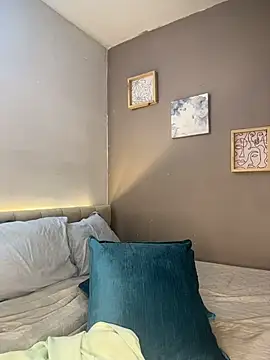 Snapshot of Regina_Korz chatting on March 2026 08:24:02 PM Regina Korz online show from March 2026 08:24:02 PM