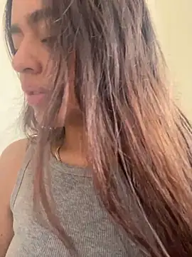 Snapshot of ALINA_EF chatting on February 2026 06:04:01 PM ALINA EF online show from February 2026 06:04:01 PM