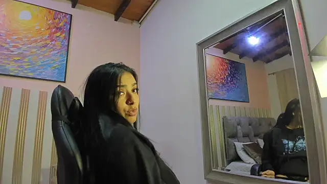 nina glow online show from March 2026 11:21:02 AM