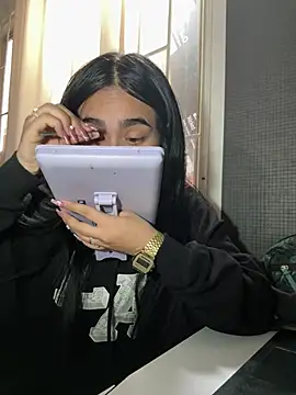 Snapshot of Sara_Fernandez_ chatting on February 2026 01:55:01 PM Sara Fernandez online show from February 2026 01:55:01 PM