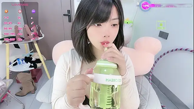 Minnie-Micky online show from April 2026 08:58:02 PM