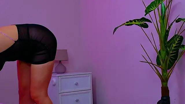 Snapshot of Ivorym00n chatting on February 2026 05:17:01 AM Ivorym00n online show from February 2026 05:17:01 AM