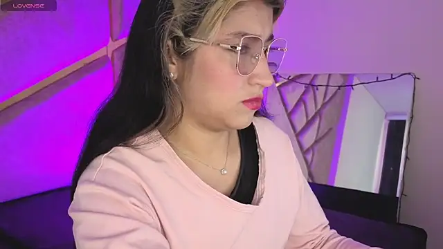 Snapshot of Dahiana_Dmour_ chatting on February 2026 12:46:01 PM Dahiana Dmour online show from February 2026 12:46:01 PM