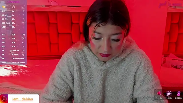 Snapshot of Dahiana_Dmour_ chatting on June 2026 12:35:01 PM Dahiana Dmour online show from June 2026 12:35:01 PM