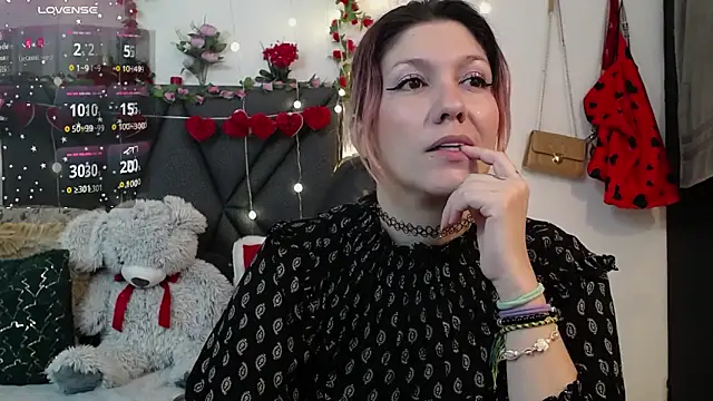 Sharma Amayra online show from March 2026 07:14:01 PM