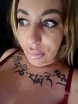 MiaMooly online show from February 2026 04:46:02 PM