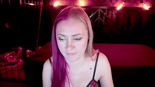 DramaQuenns online show from April 2026 05:49:02 AM