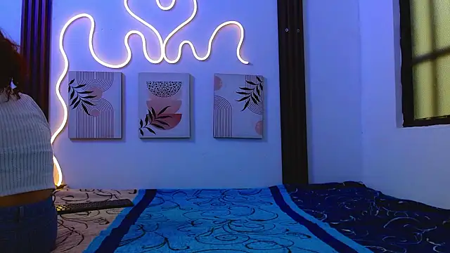 Snapshot of miss_caty chatting on February 2026 09:02:01 PM miss caty online show from February 2026 09:02:01 PM